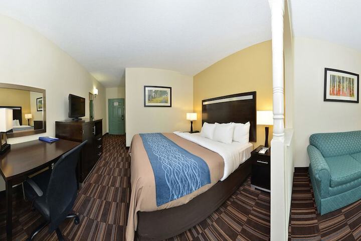 Room 5 of 13