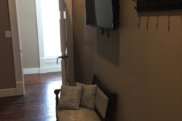 Room 18 of 31