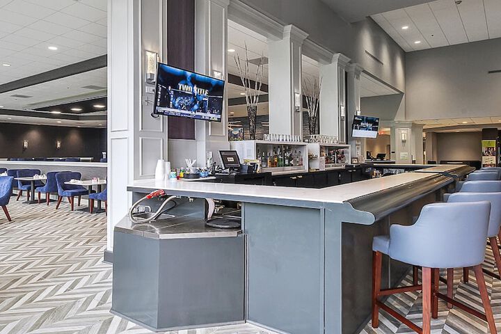 Holiday Inn Chicago Nw Crystal Lk Convention Center by IHG