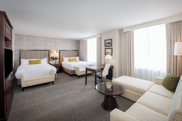 Room 28 of 102