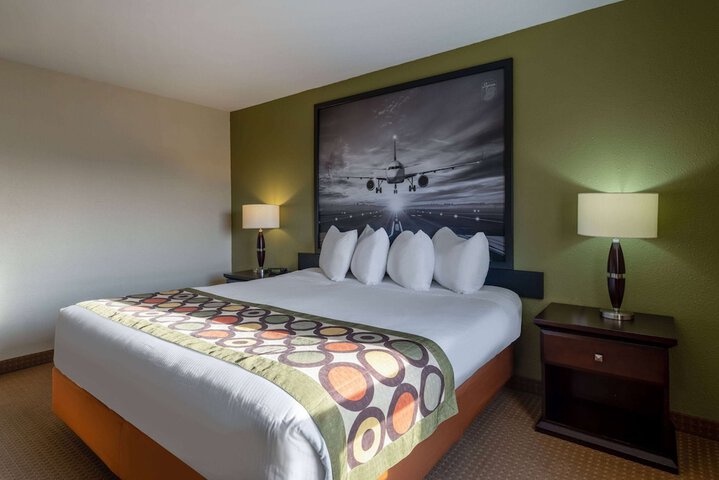 Room 32 of 72