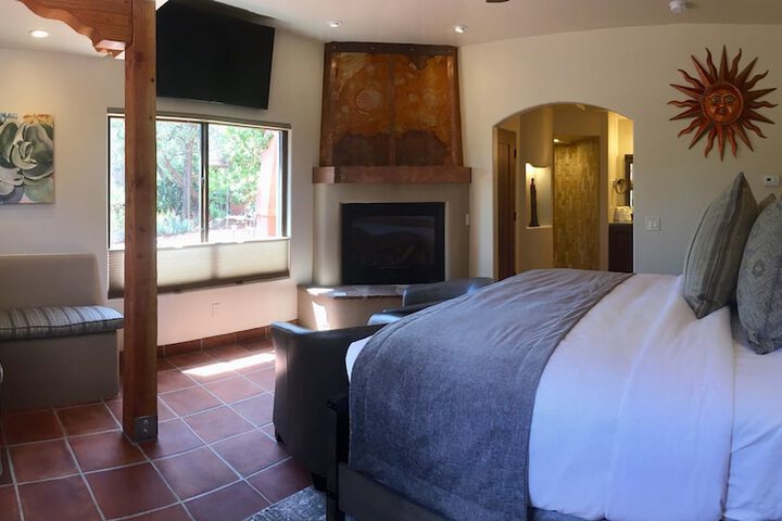 Room 33 of 285