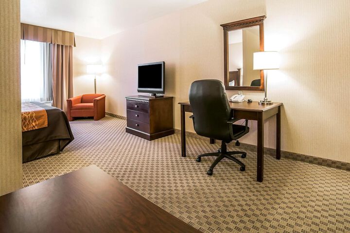Comfort Inn & Suites Henderson - Las Vegas