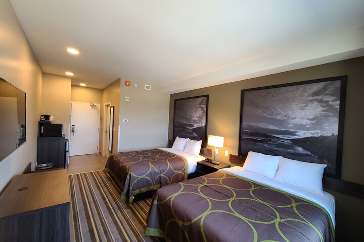 Room 28 of 51