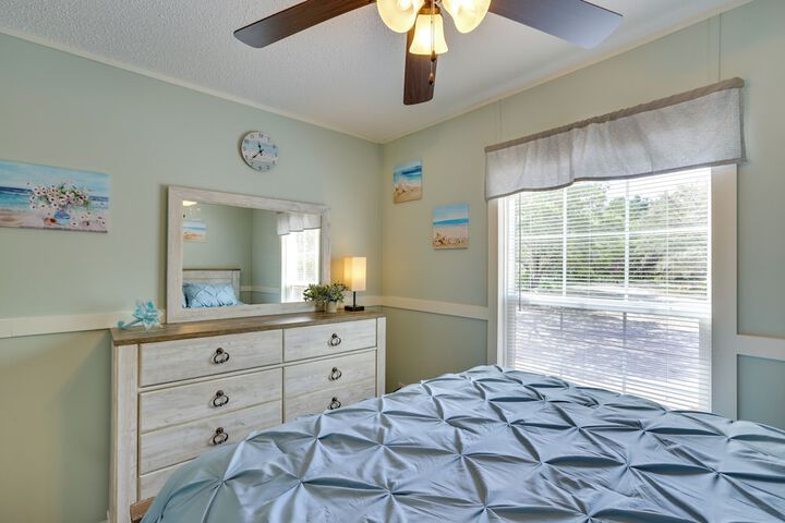 Charming Perry Home 2 Mi to the Gulf!