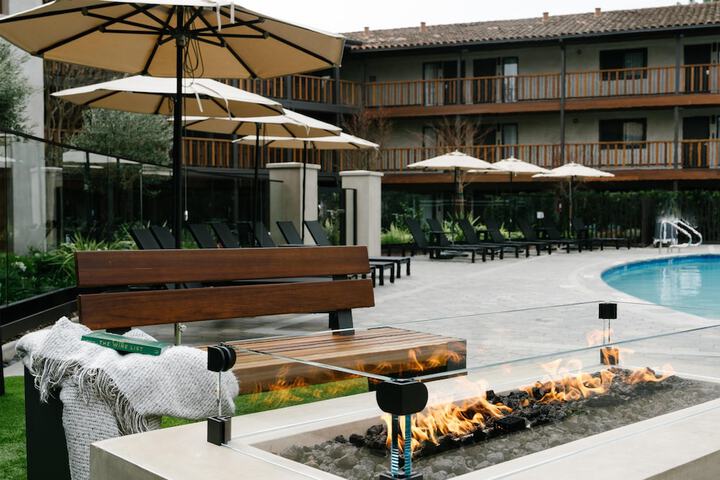 Casa Mani Resort Napa Valley Curio Collection by Hilton