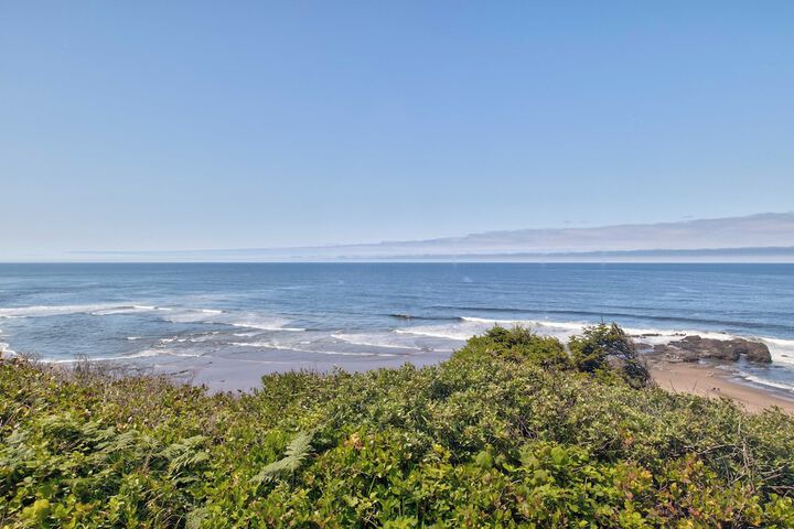 Ester Lee Oceanview Inn