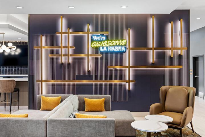 La Quinta Inn & Suites by Wyndham La Habra