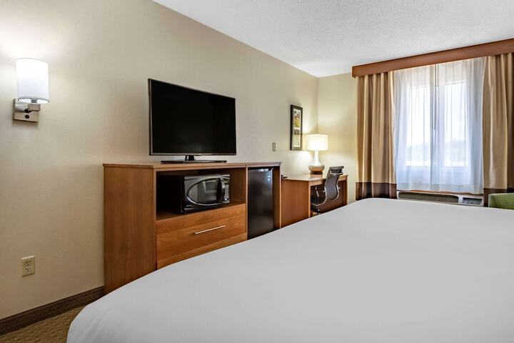 Room 10 of 43