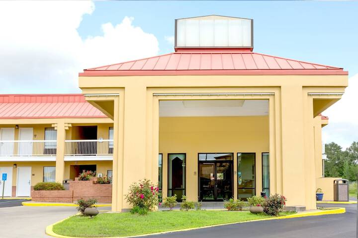 Hotel 3 of 34
