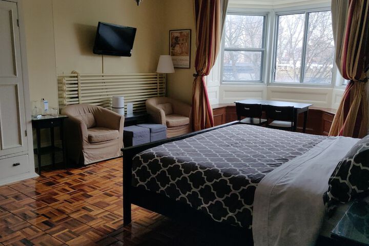 Room 16 of 31