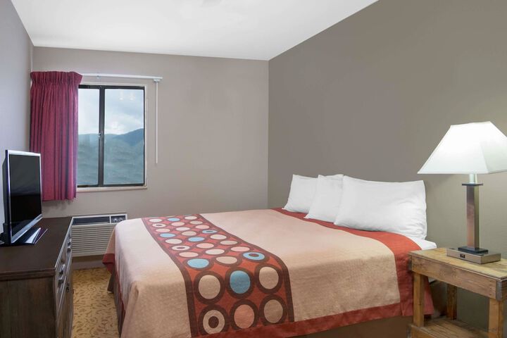 Room 26 of 45
