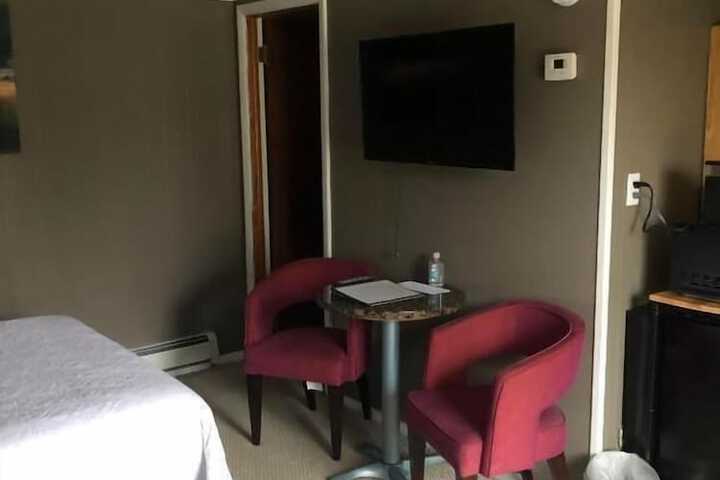 Room 13 of 14