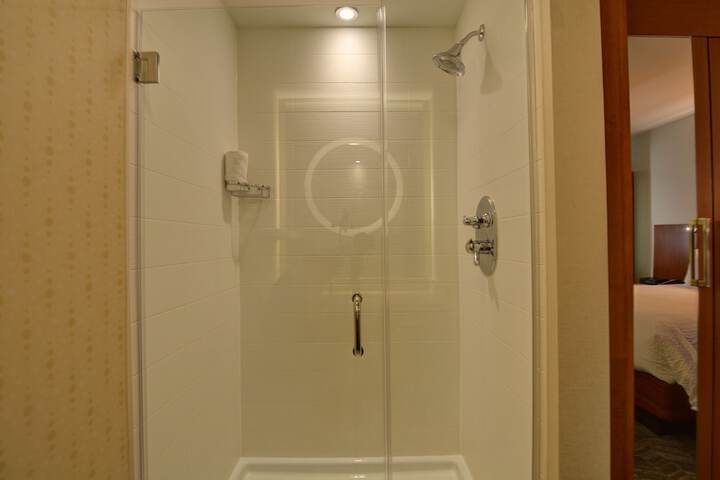 Room 26 of 39