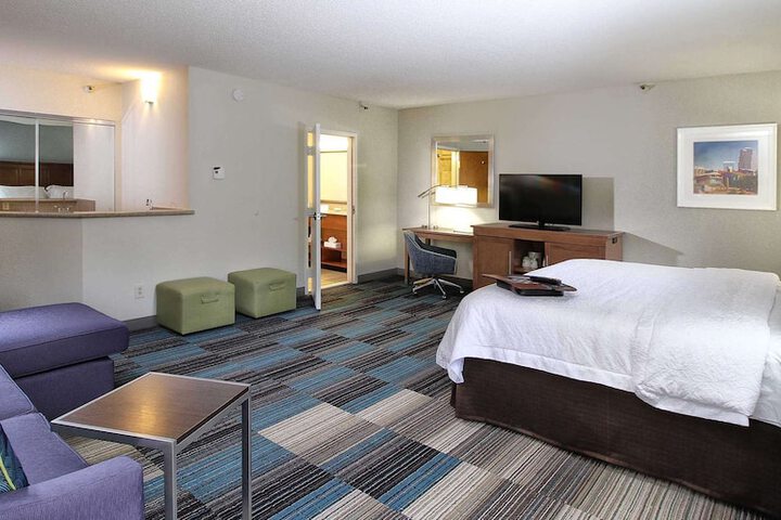 Room 30 of 48