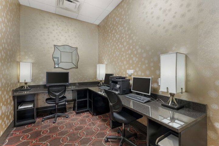Business Center 40 of 40
