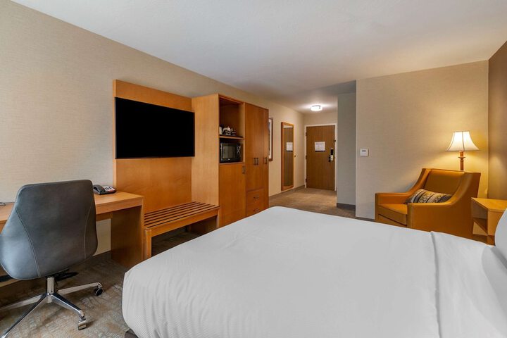 Room 16 of 30