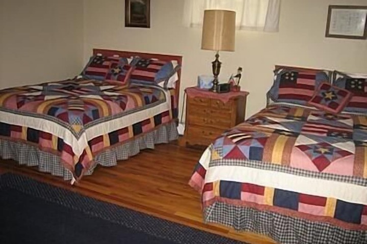 Room 13 of 18