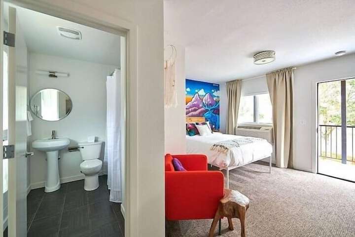 Room 34 of 58