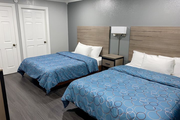 Budget Host Inn