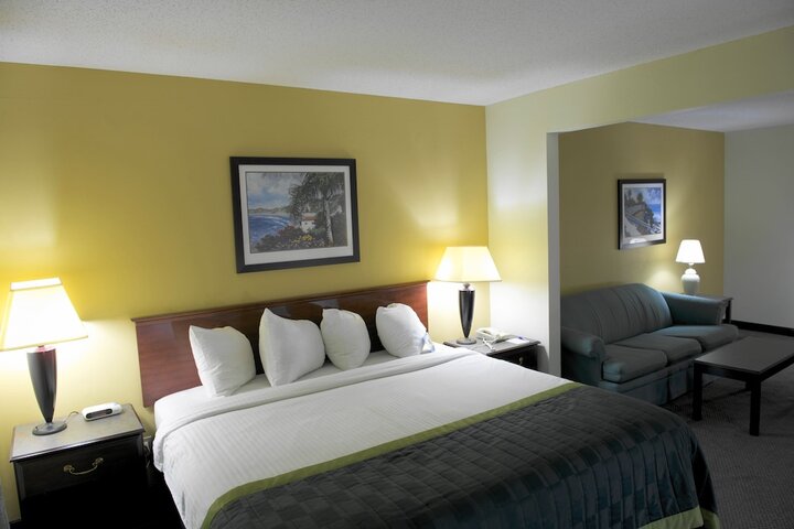 Room 19 of 38