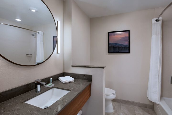 Room 10 of 25