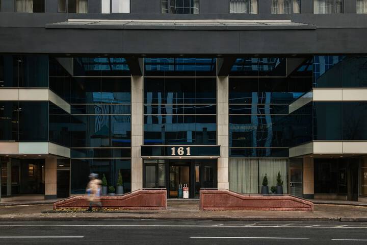 Hotel 6 of 80