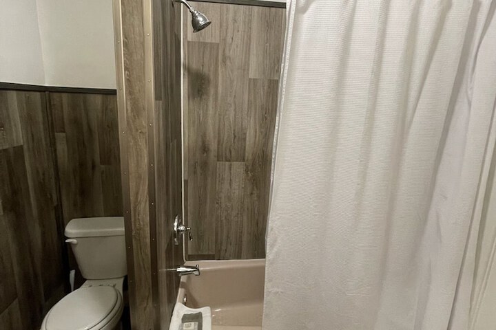 Room 174 of 234