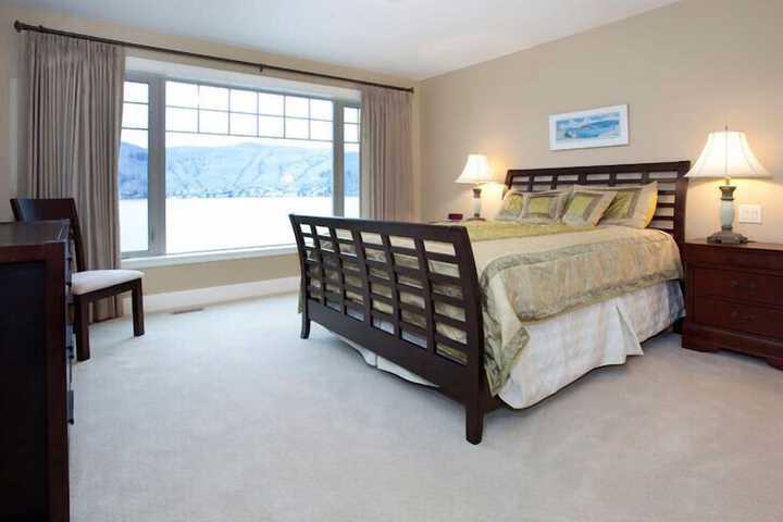 Room 12 of 34