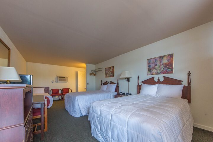 Room 32 of 34