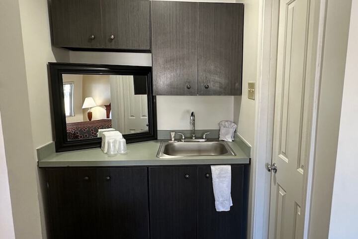 Room 16 of 22