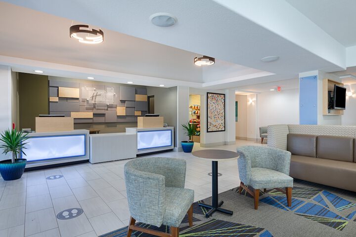 Holiday Inn Express Hotel & Suites Weston by IHG