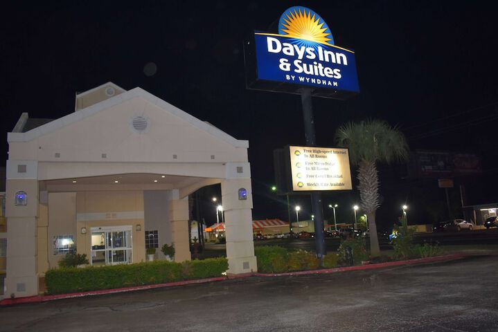 Hotel 6 of 40