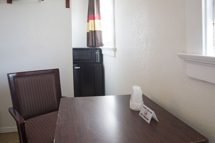 Room 25 of 35