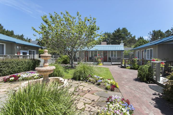 Inn at Haystack Rock