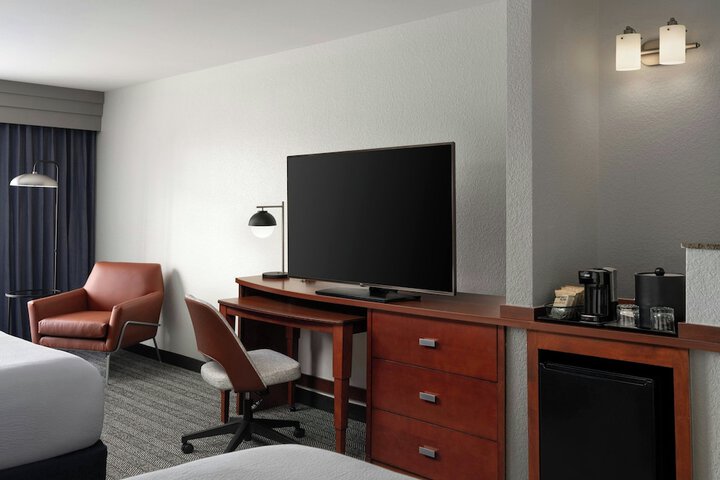 Courtyard by Marriott Fort Myers I-75 / Gulf Coast Town Center