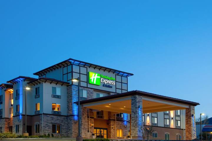 Holiday Inn Express & Suites Frazier Park by IHG