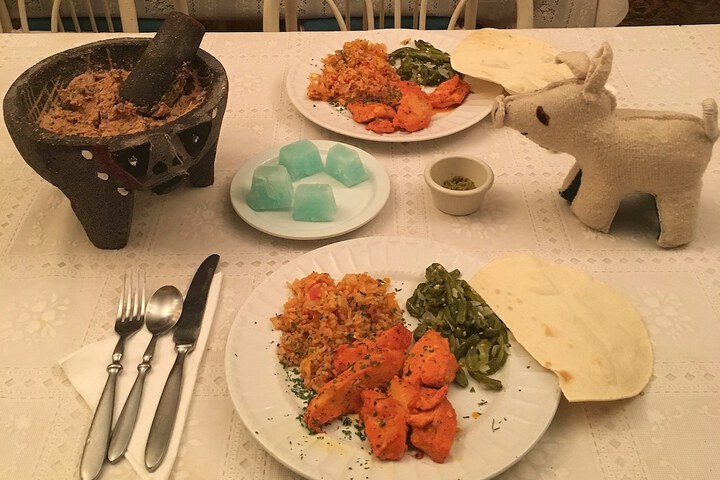 Dining 28 of 33