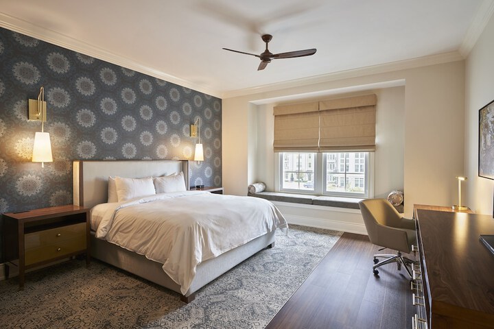 Room 26 of 60