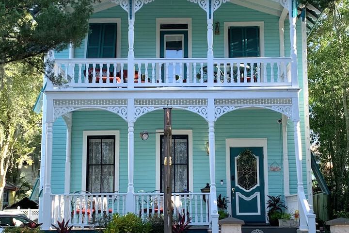 Peace & Plenty Inn Bed & Breakfast