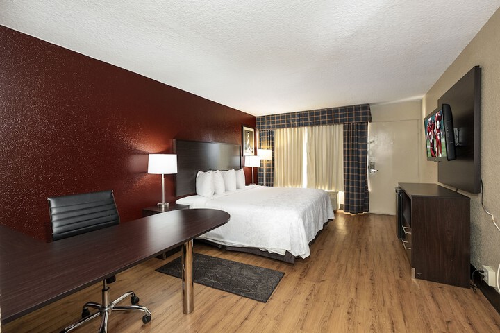 Room 18 of 39