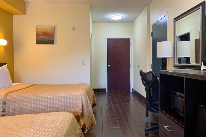 Room 32 of 41