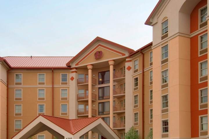 Hotel 3 of 77