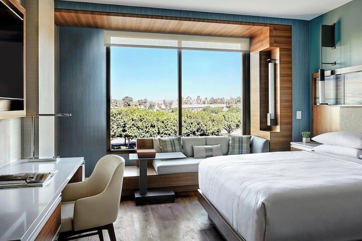 Room 21 of 50
