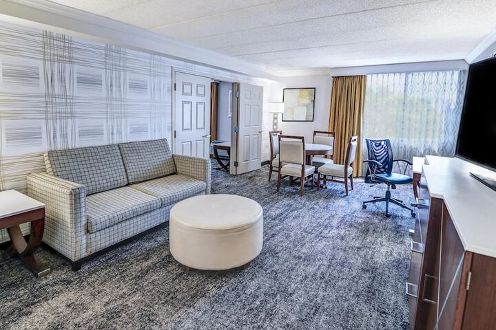 DoubleTree by Hilton Madison Downtown