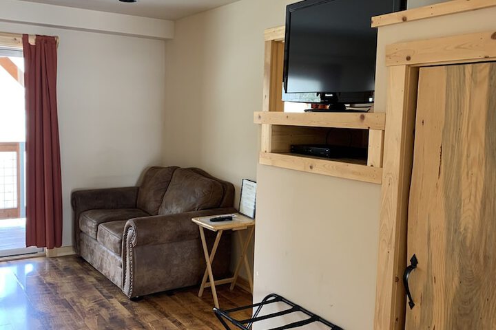 Room 50 of 164