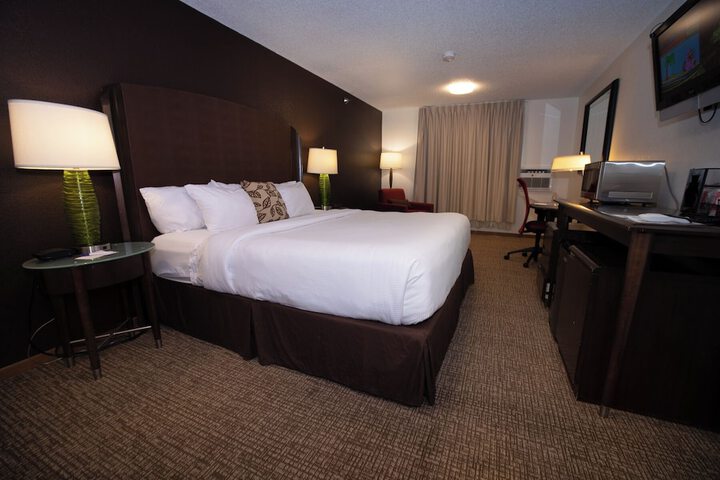 Room 11 of 30