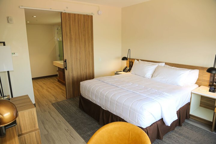 Room 17 of 22