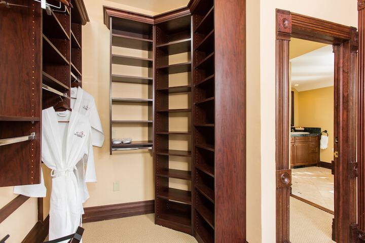 Room 21 of 49