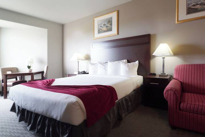 BayVue Hotel Resort and Suites